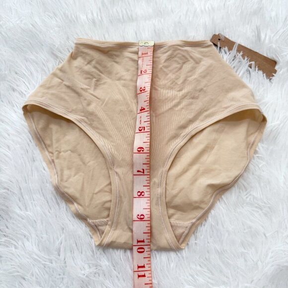 Women SKIMS Ft Everybody Full Brief In Sand Size Extra Small - Picture 4 of 7